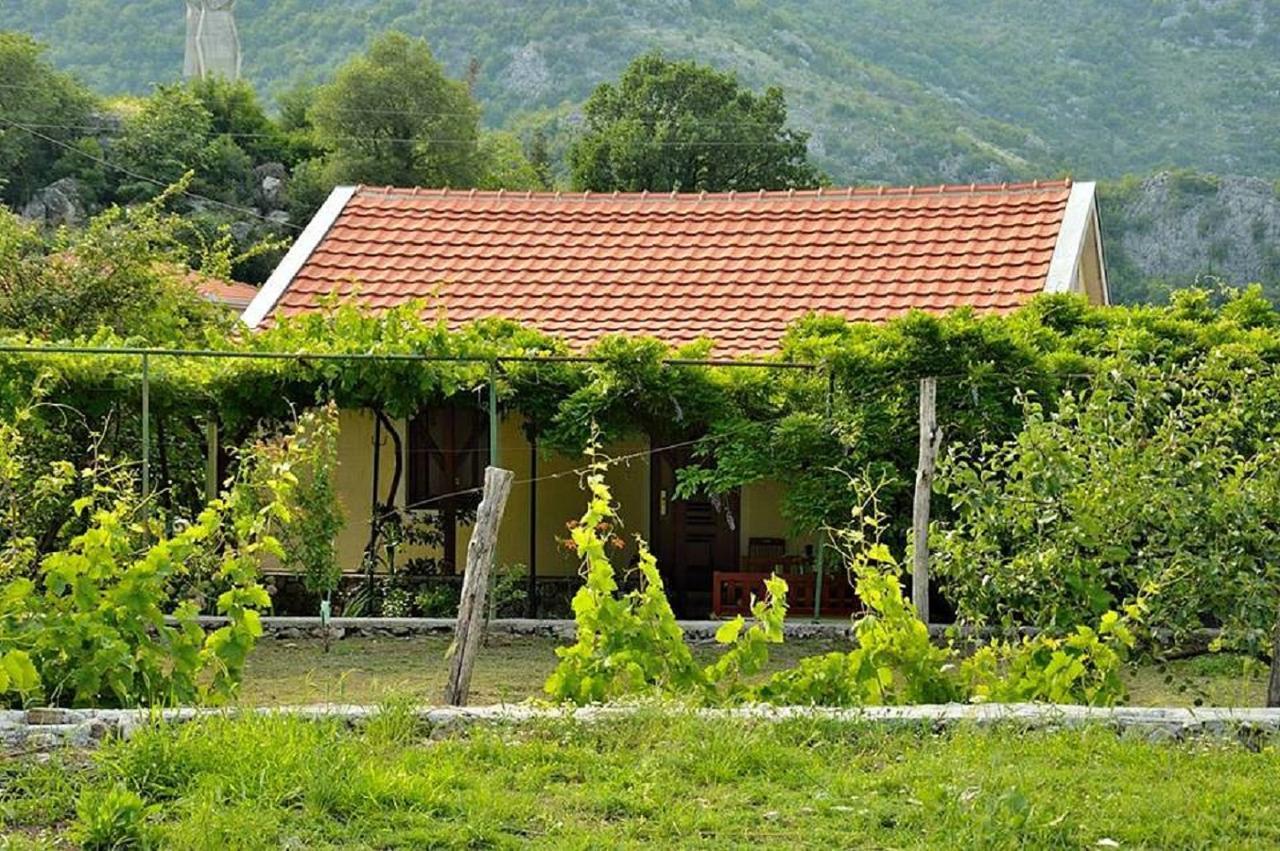 Holiday home Ivan's *